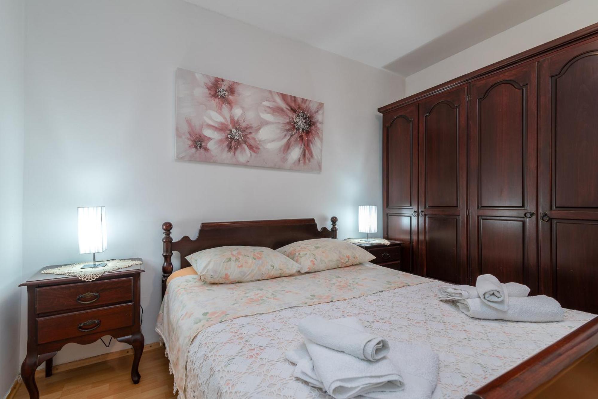Apartman Duje 特罗吉尔 外观 照片
