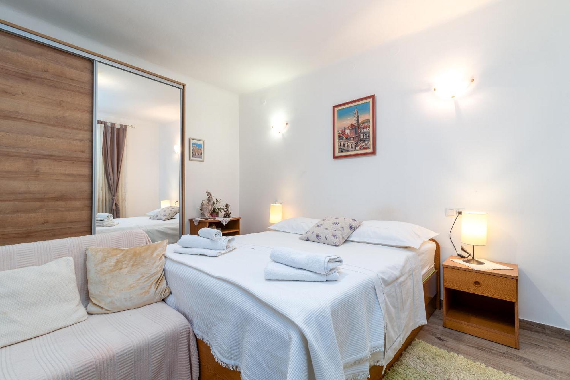 Apartman Duje 特罗吉尔 外观 照片