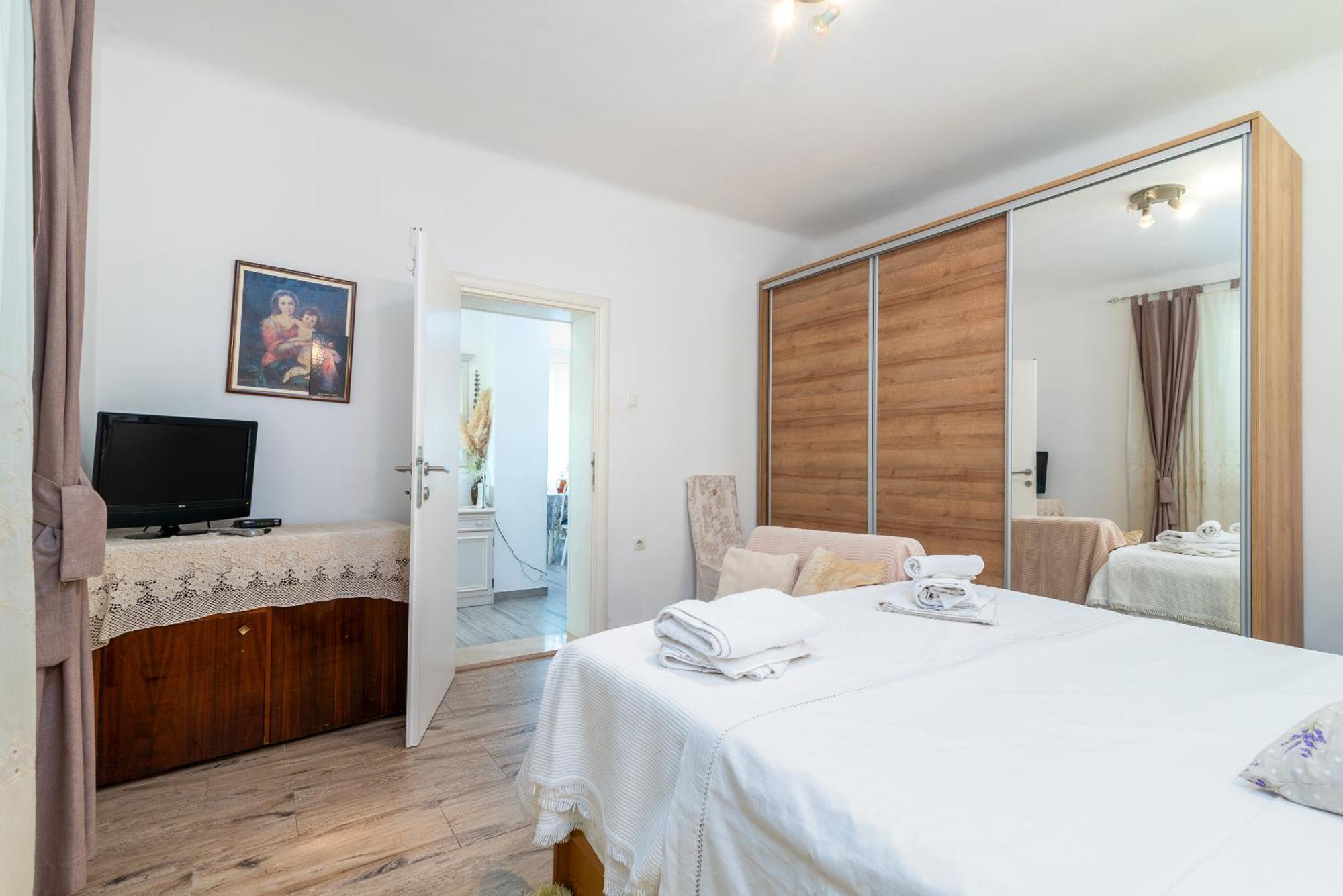 Apartman Duje 特罗吉尔 外观 照片