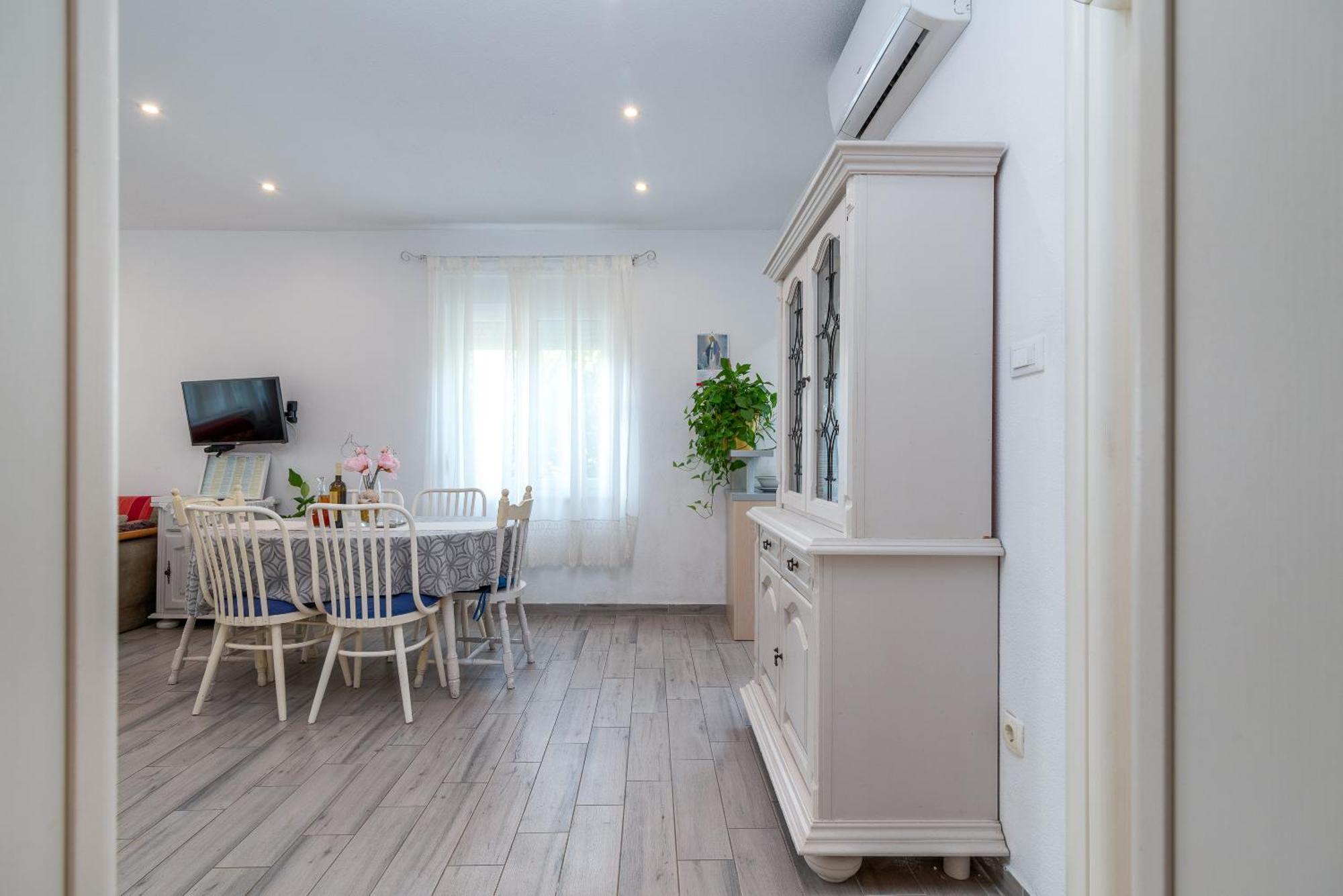 Apartman Duje 特罗吉尔 外观 照片