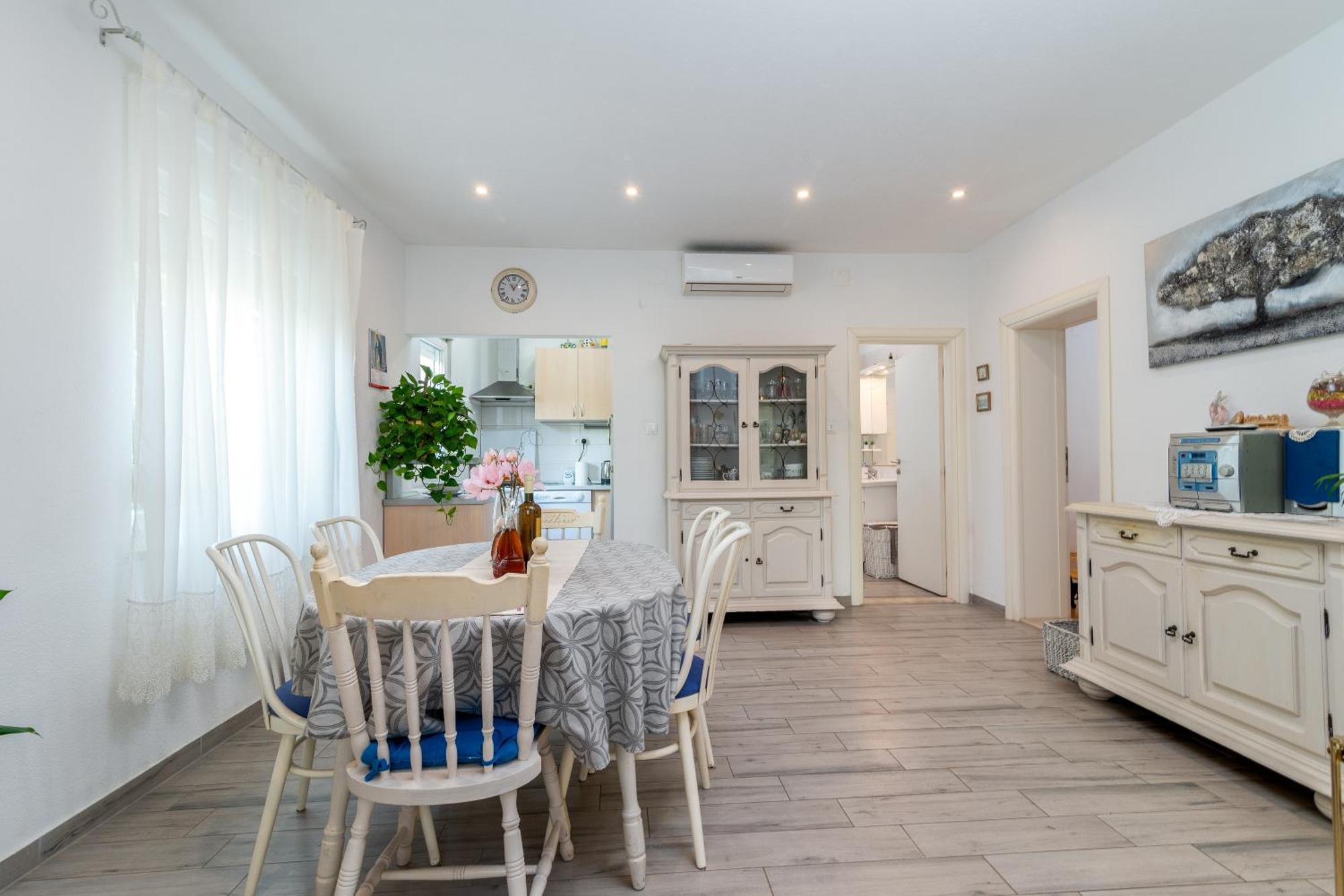 Apartman Duje 特罗吉尔 外观 照片